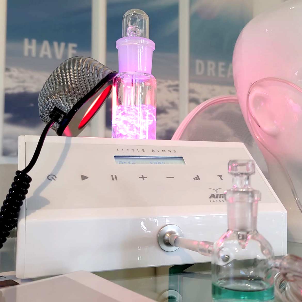 Bessere Zellatmung, Energie aufladen durch Atmen mit Airnergy, Foto Atemgerät Anwendung